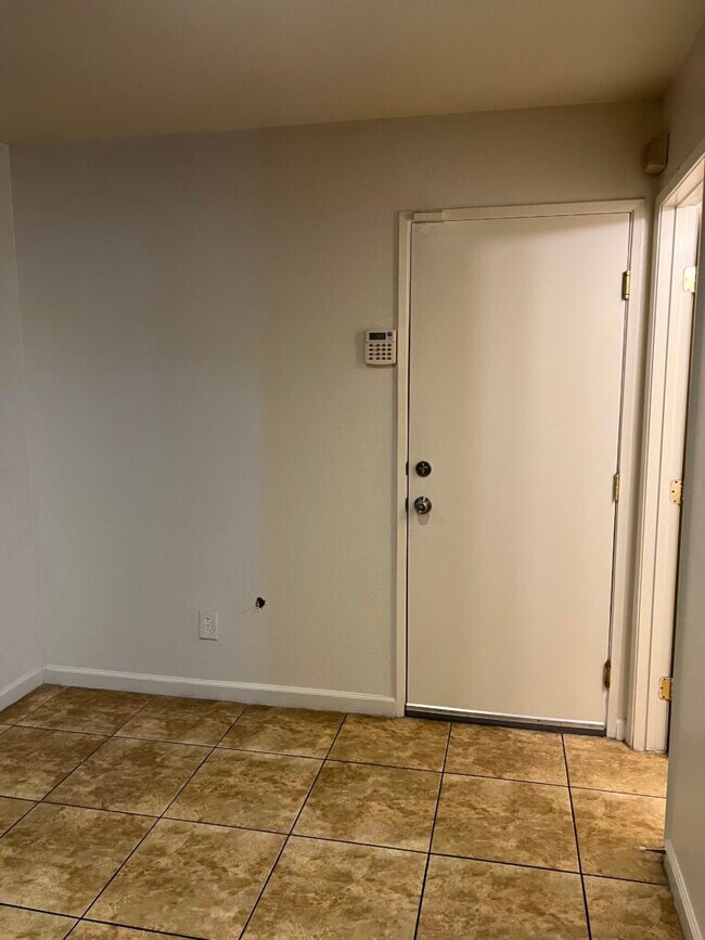 Building Photo - 2275 Windmill Grove Ct