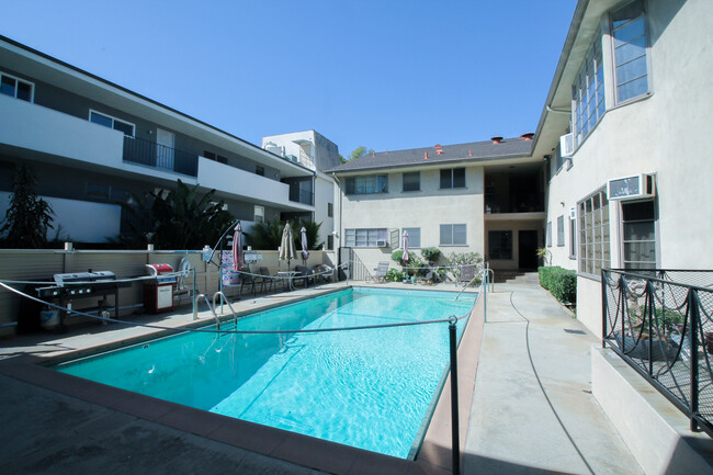 Building Photo - 8222 De Longpre Ave
