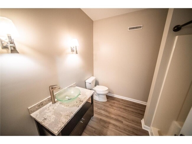 Building Photo - 5182 Southern Ridge Ln SW