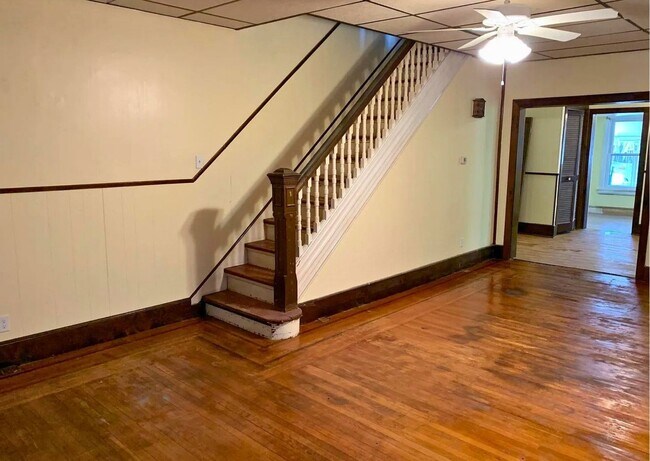 Building Photo - 3 Bedroom 1 Bath Twin in Coatesville