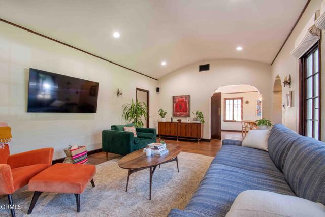 Building Photo - 1014 Stearns Dr