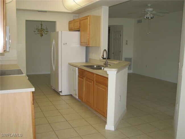 Building Photo - 9648 Hemingway Ln