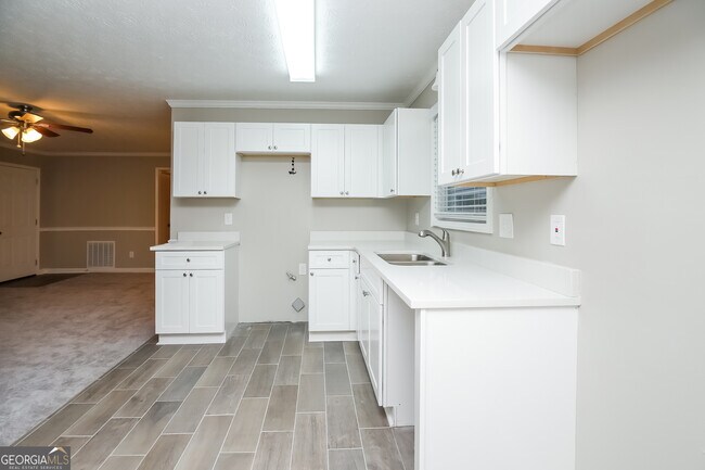 Building Photo - 3075 Palomino Dr