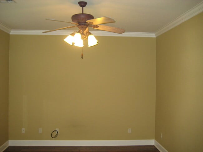 Building Photo - 15 Bluestem Ln