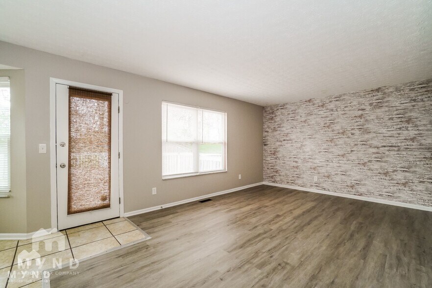 Building Photo - 7211 Candlestone Dr