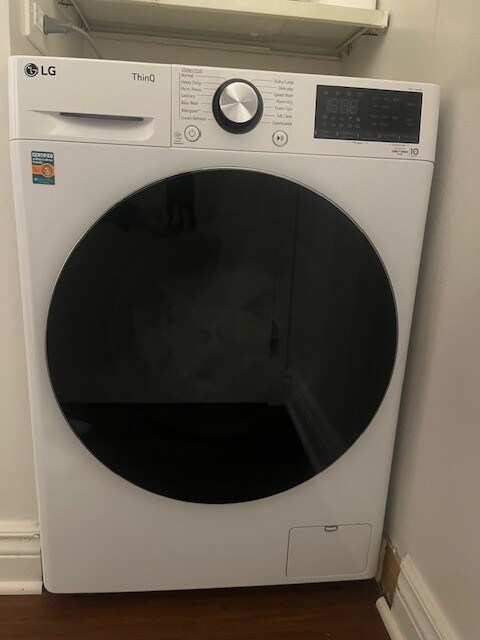 Building Photo - 225 W Huron St