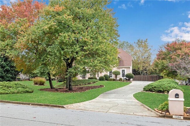 Building Photo - 1200 Chelsey Ln