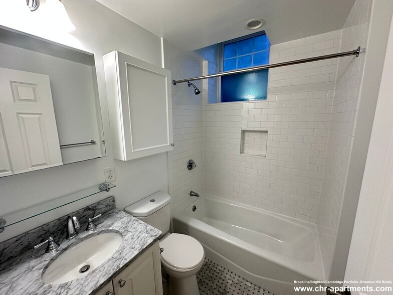 Building Photo - 14 Chauncy St