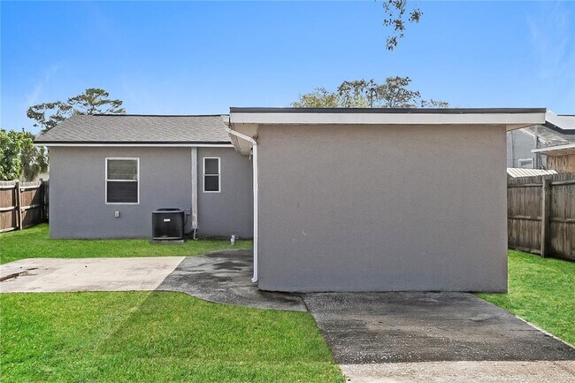 Building Photo - 4917 Emerson Ave S