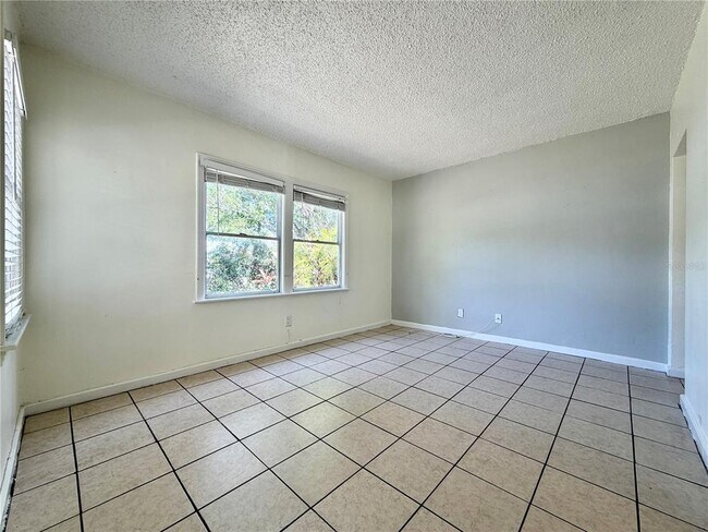Building Photo - 2533 48th Ave N