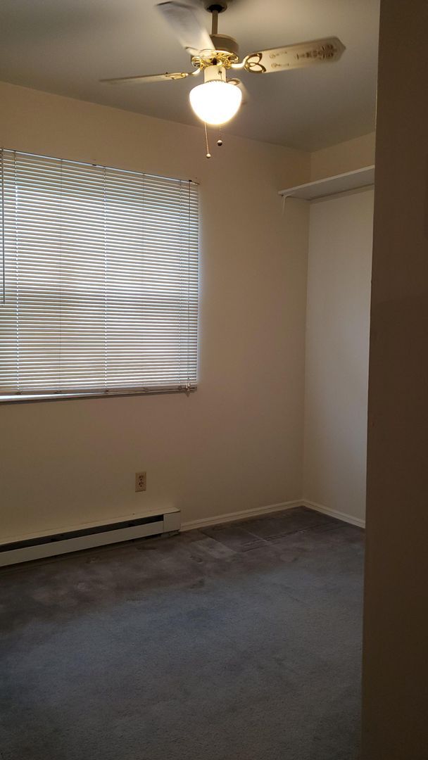 Building Photo - Rent now! Great 3 bed 1 bath quiet Xenia l...