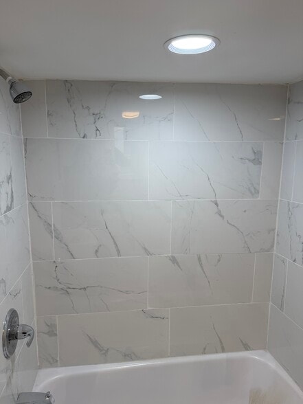 Building Photo - 16 Mohawk St