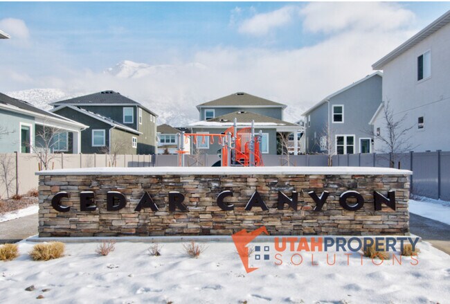 Building Photo - 4693 Daisy Ln