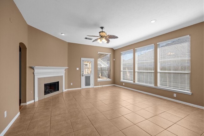 Building Photo - 7206 Hollow Field Ln