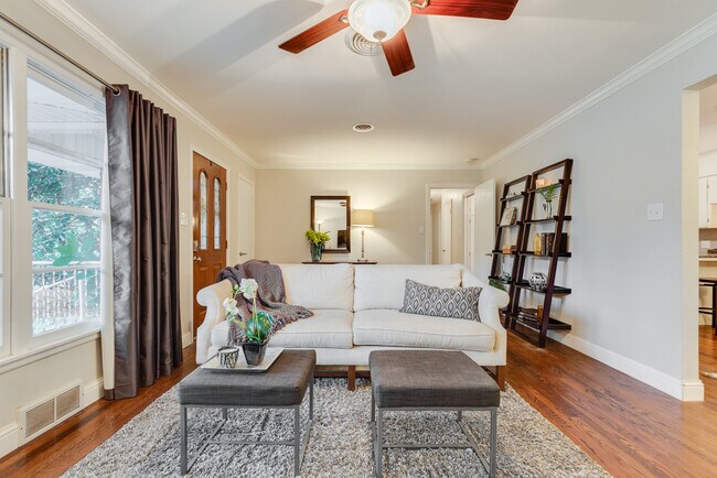 Building Photo - 2515 Sherwood St