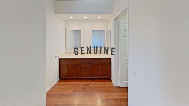 Building Photo - Move-in Special: $500 off 1st Month’s Rent...