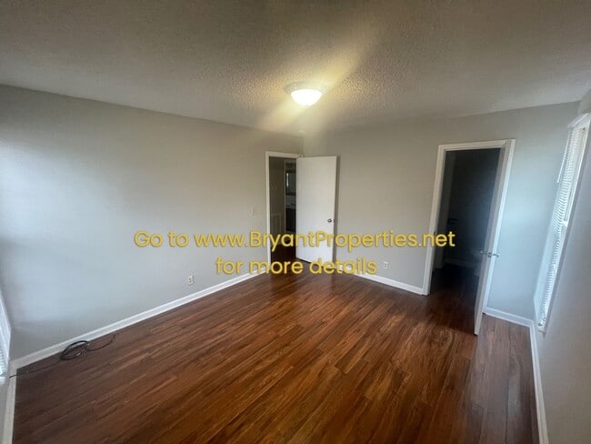 Building Photo - 317 Highland Heights Dr