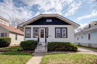 Building Photo - 1318 N Prairie Ave
