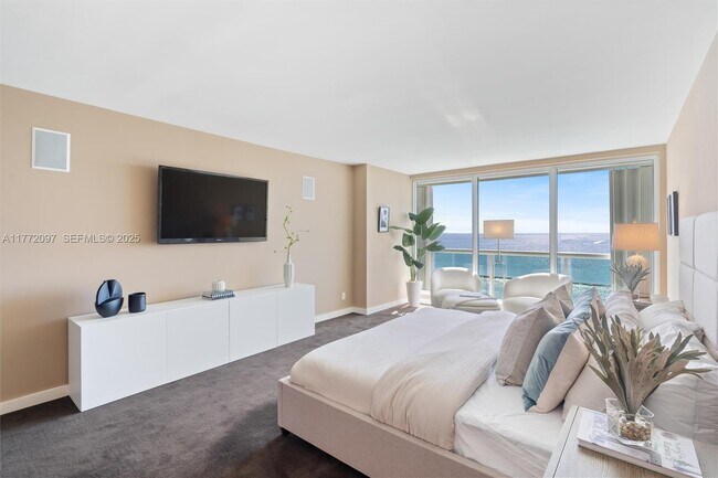 Building Photo - 2100 S Ocean Ln