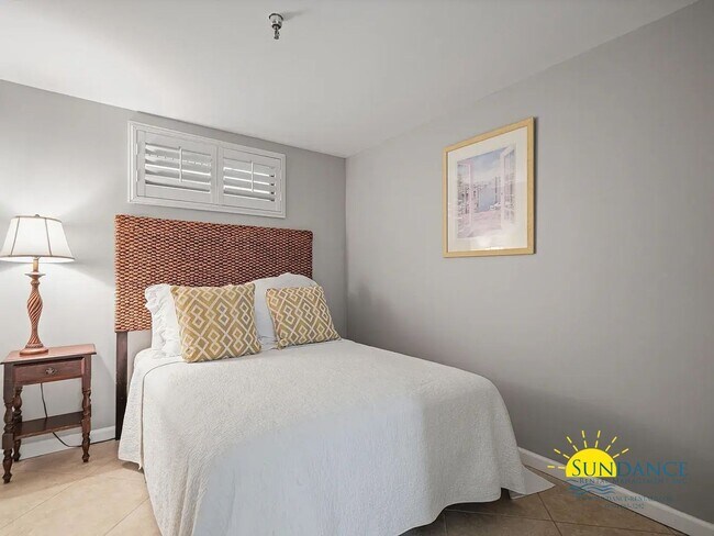 Building Photo - Furnished Optional 2 Bedroom Home, Holiday Isle Waterfront Condo!