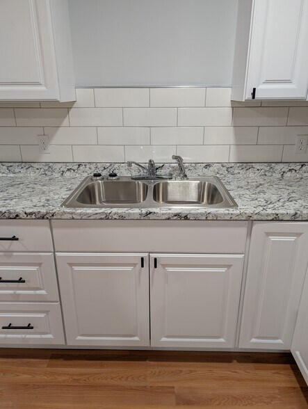 Building Photo - 404 S Barre Rd