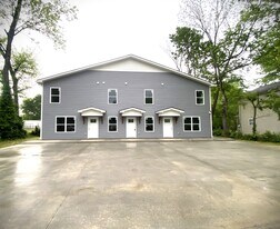 Building Photo - 1723 S Walnut St
