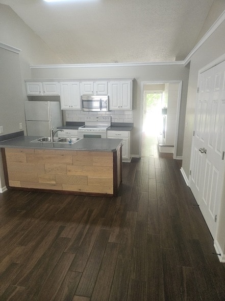 Building Photo - 1014 Stonemark