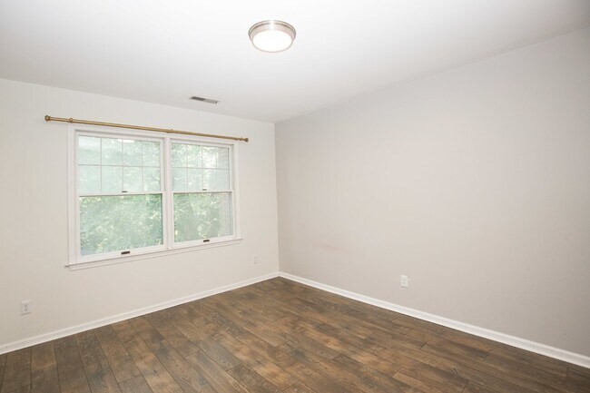 Building Photo - "3-Bedroom Home on Fox Hunt Lane in Southern Pines – Cozy Living Awaits!"