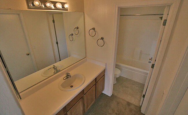 Building Photo - 14933 W Caribbean Ln