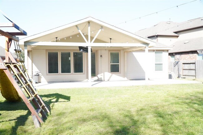 Building Photo - 3308 Regal Park Ln