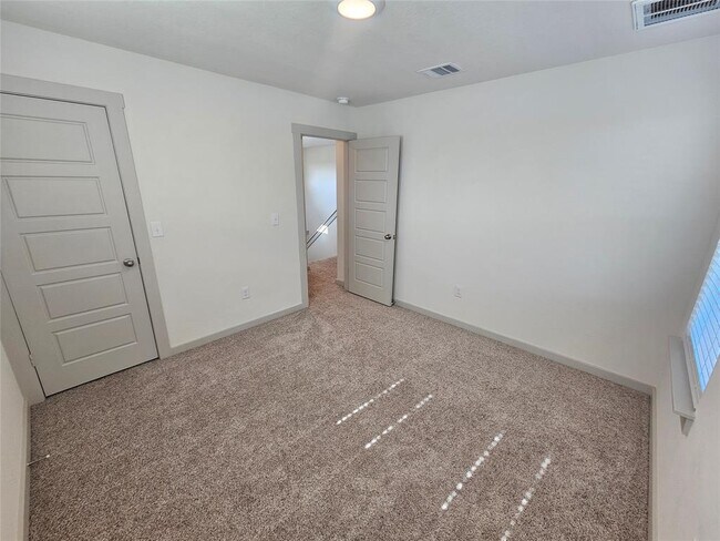 Building Photo - 13809 Mcarthur Dr