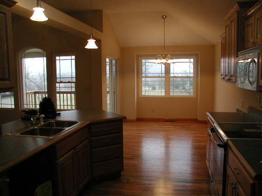Building Photo - Elegant Town Home