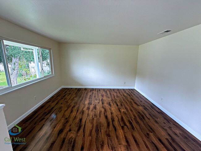 Building Photo - $3895 - Beautiful and Well Maintained Gilroy Home w/ Remodeled Home
