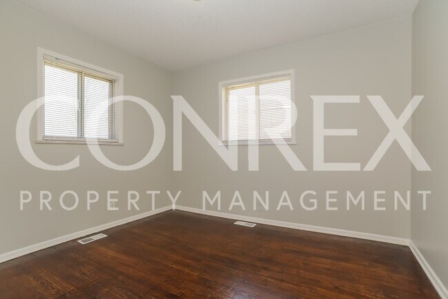 Building Photo - Charming 4 Bedroom Ranch Home with Spaciou...
