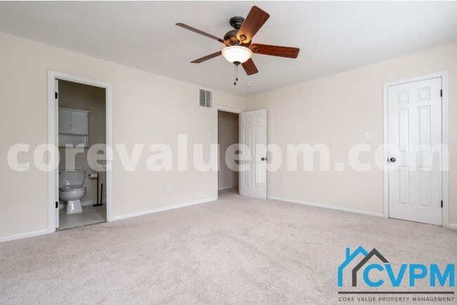 Building Photo - 400 Colonial Ridge Ln