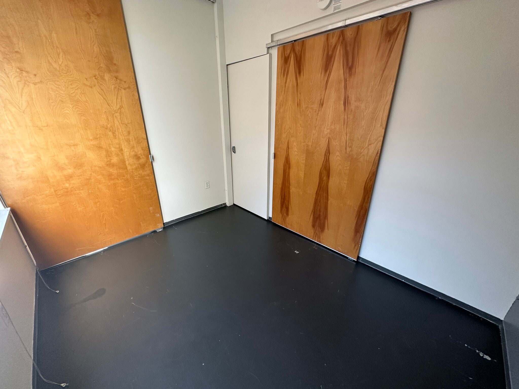 Building Photo - 117 E Berkeley St