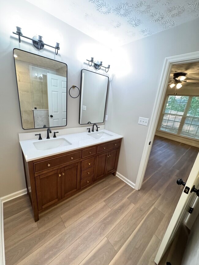 Building Photo - 7701 Red Bay Way