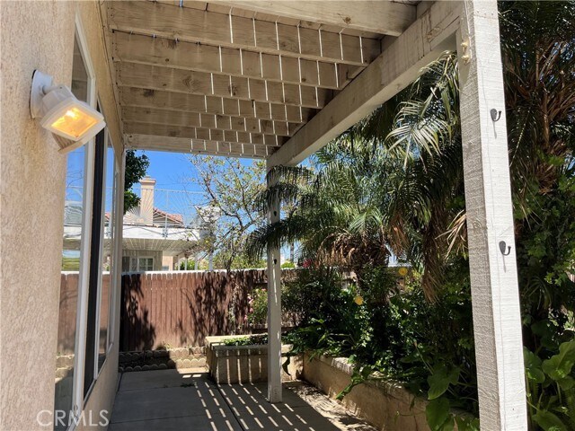 Building Photo - 963 Trovita Dr