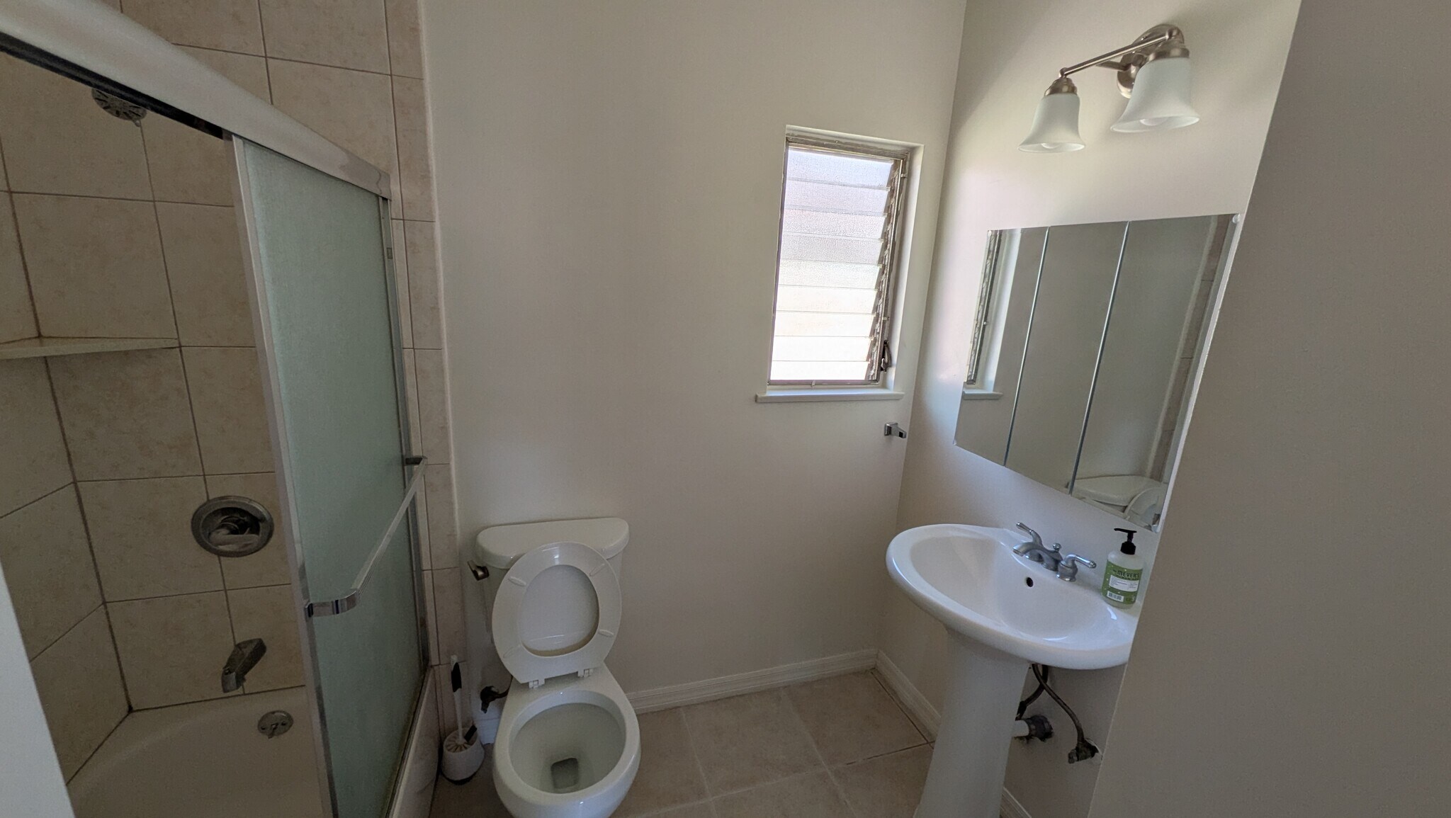 Building Photo - 416 N Marguerita Ave