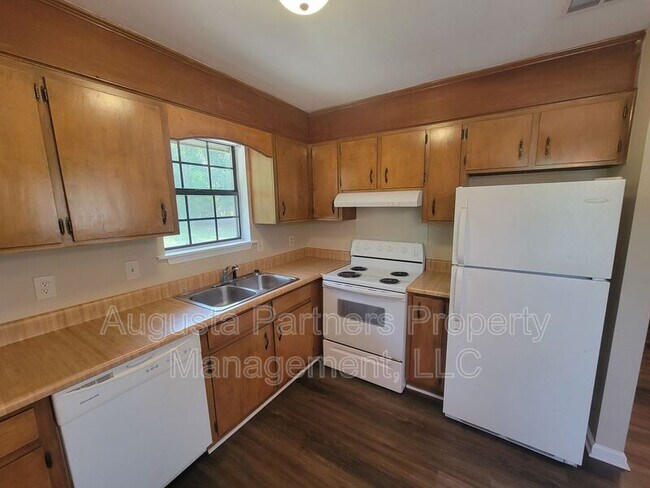 Building Photo - ~103 Blue Ct