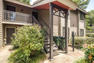 Building Photo - 1843 Fernspring Cove