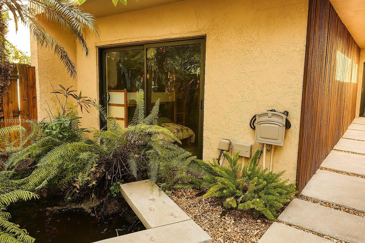 Building Photo - 7441 Bay Hill Dr