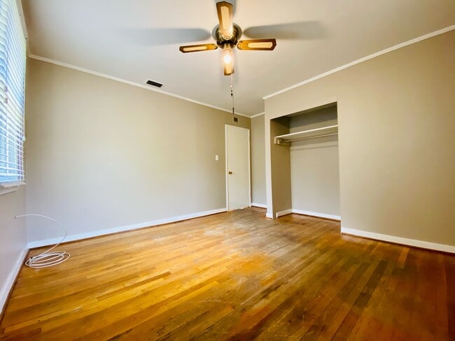 Building Photo - 4663 Rosewood Dr