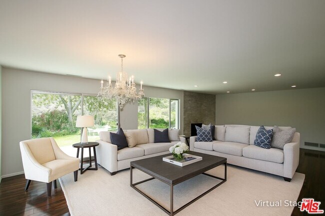 Building Photo - 2657 Zorada Dr