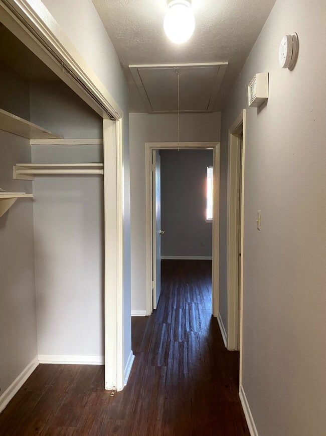 Building Photo - PRELEASE AVAILABLE! 2 BED 2 BATH DUPLEX WI...