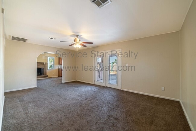 Building Photo - 507 S Hunt Dr