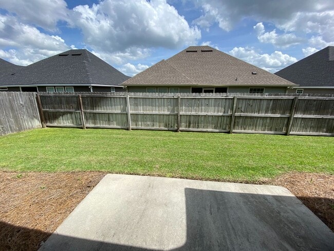 Building Photo - 4212 Shadow Garden Dr