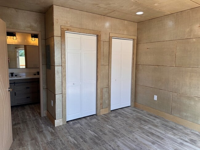 Building Photo - 1149 Virginia Lynn Wy