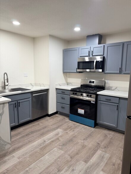 Building Photo - 6235 Dias Ave