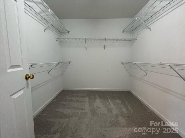 Building Photo - 12211 Stratfield Pl Cir